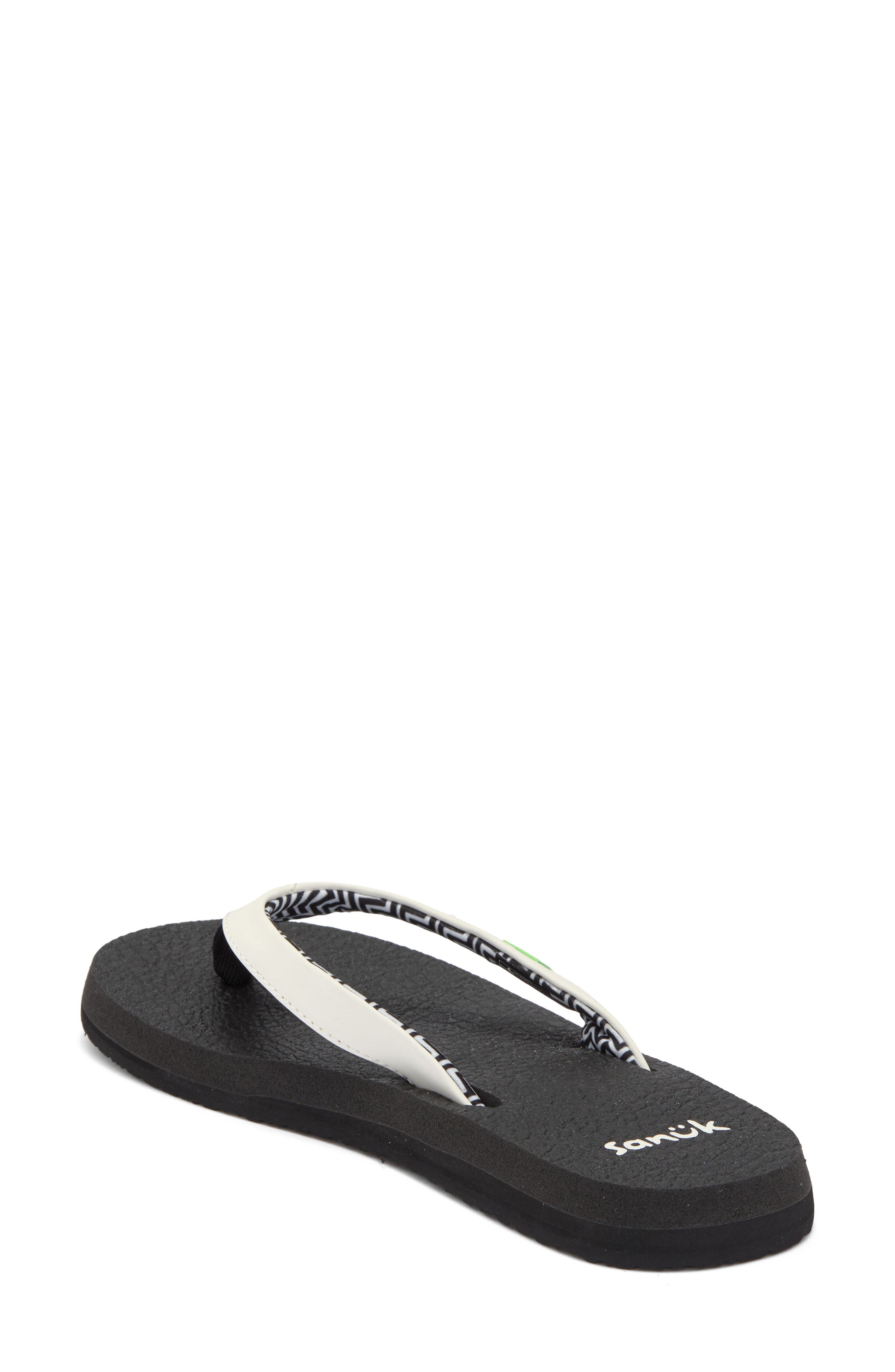 Yoga Serenity 4 Zigzag Flip Flop, Alternate, color, WHT