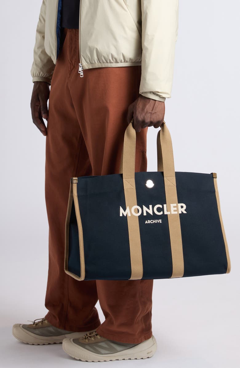 Moncler Breezes Short Padded Jacket, Alternate, color, Oyster Gray