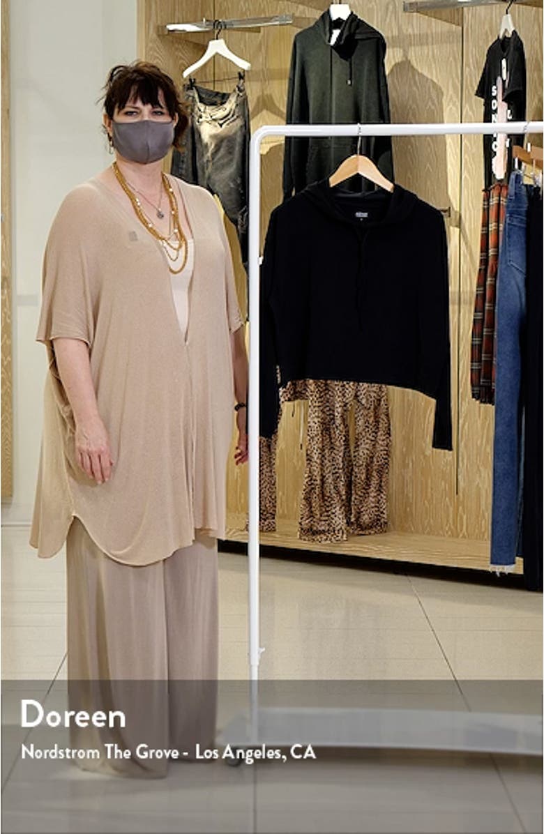 Relaxed Hoodie, sales video thumbnail