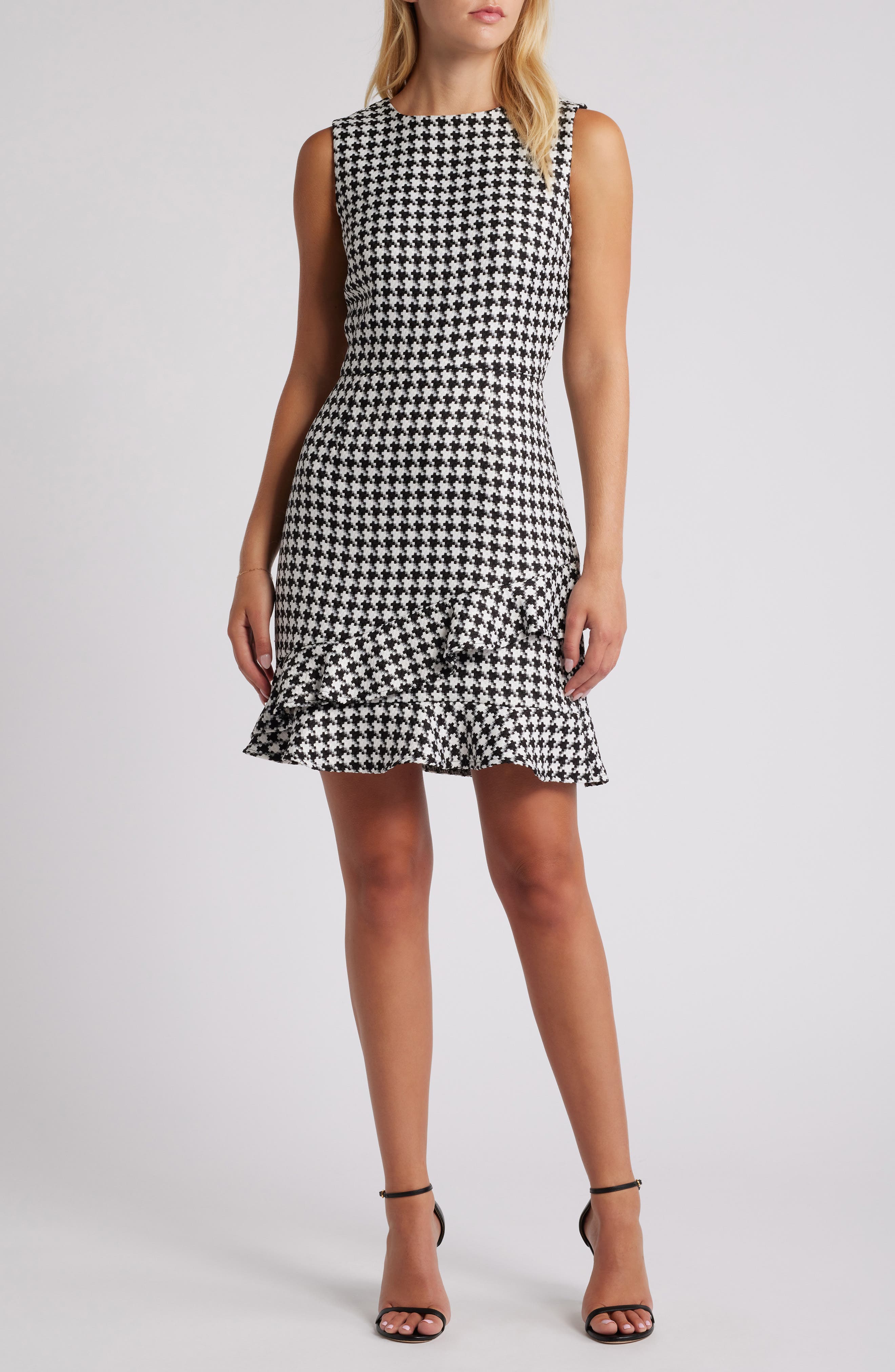Julia Jordan Houndstooth Sleeveless Minidress in Black/White 