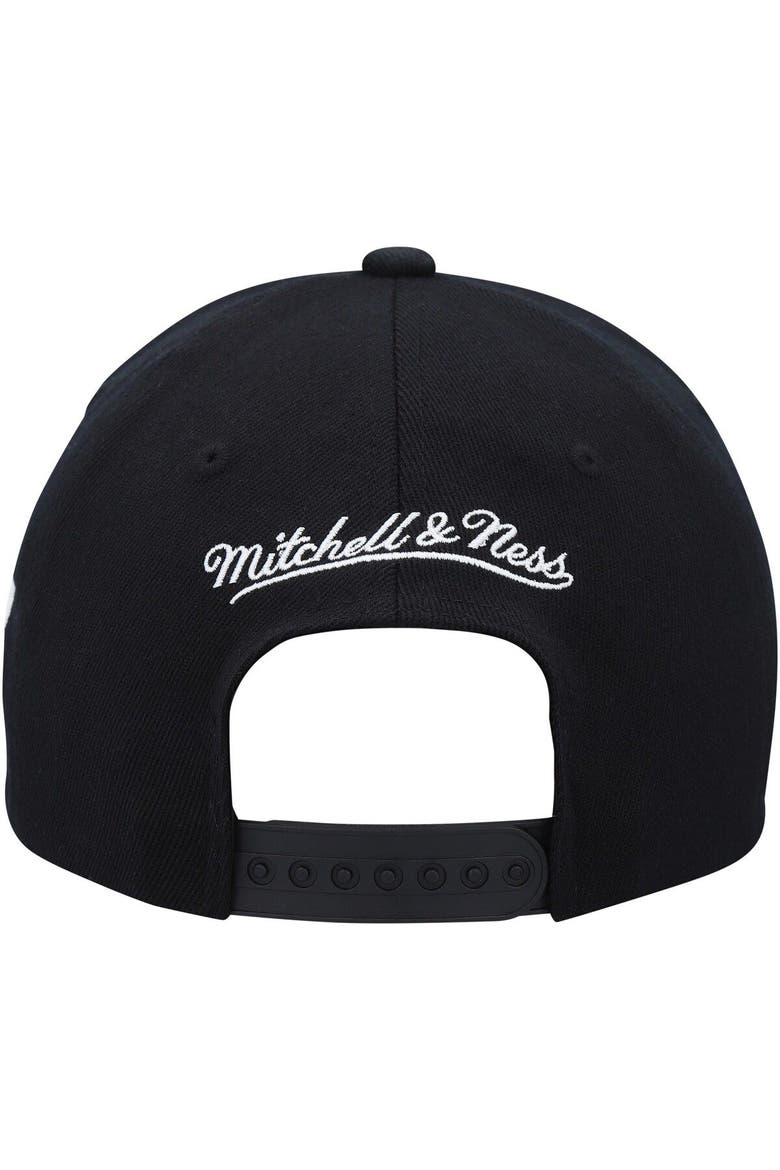 Men's Mitchell & Ness Black Utah Jazz MVP Team Script 2.0 Stretch Snapback Hat, Alternate, color, Black