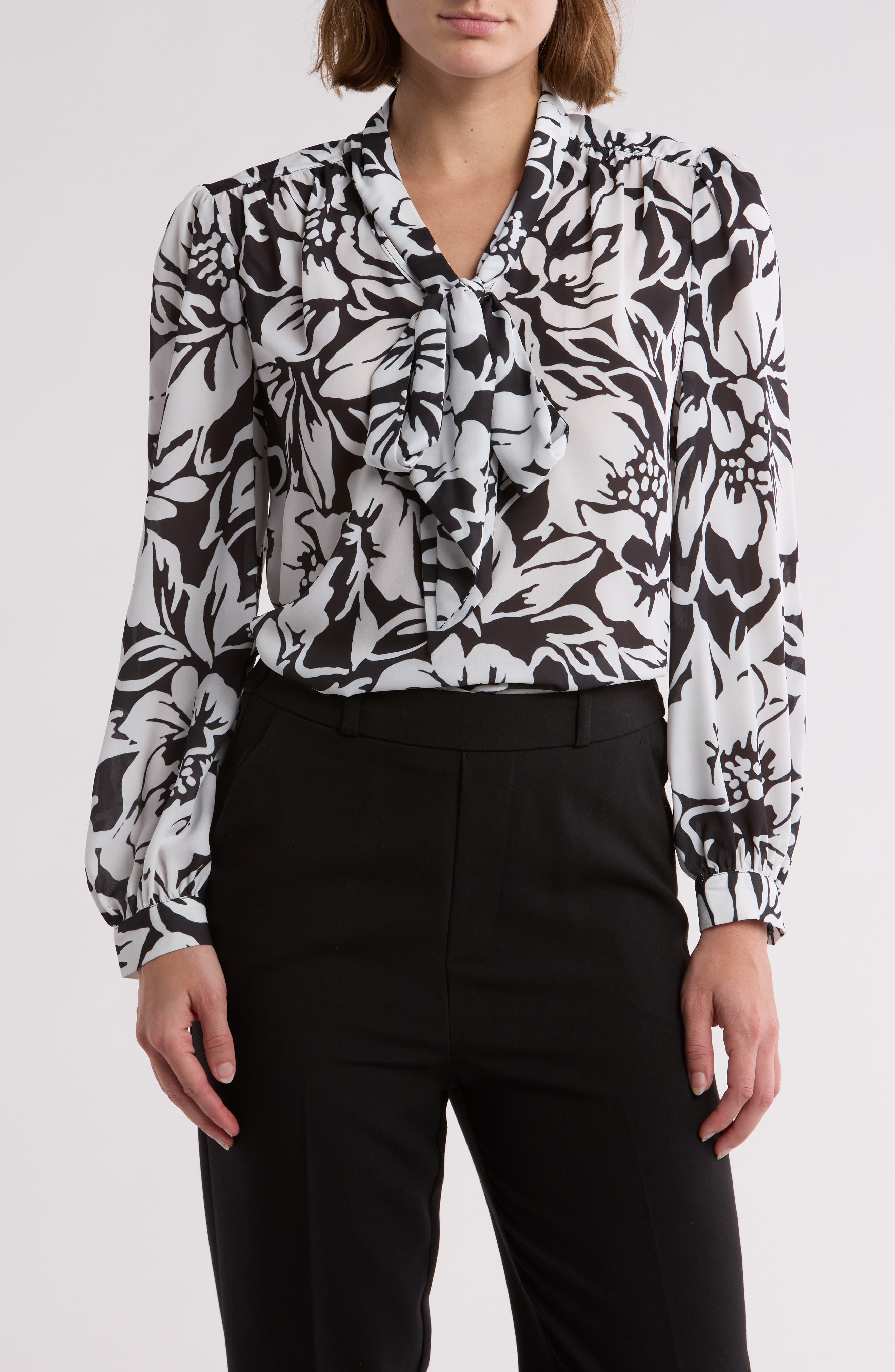 BLACK/ WHITE FLORAL
