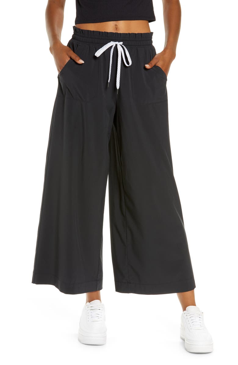 Zella Getaway Paperbag Waist Wide Leg Ankle Pants, Main, color,