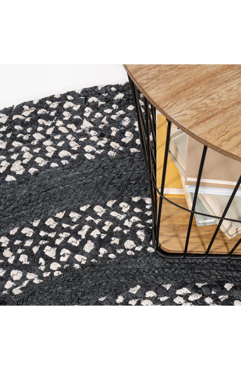 JONATHAN Y Abyss Braided Bohemian Coastal Round Jute Round Area Rug, Alternate, color, Black/White