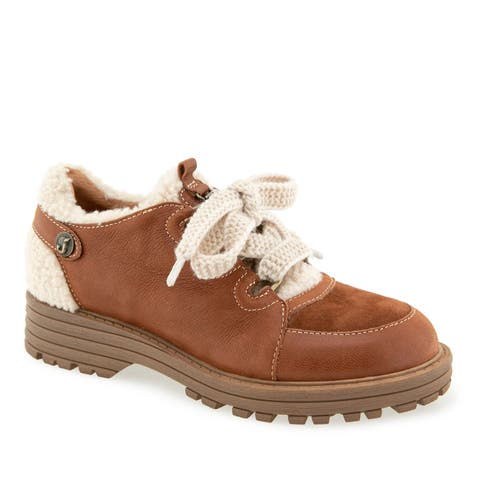 Ivory Closed Casual