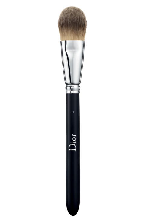 No. 11 Light Coverage Fluid Foundation Brush