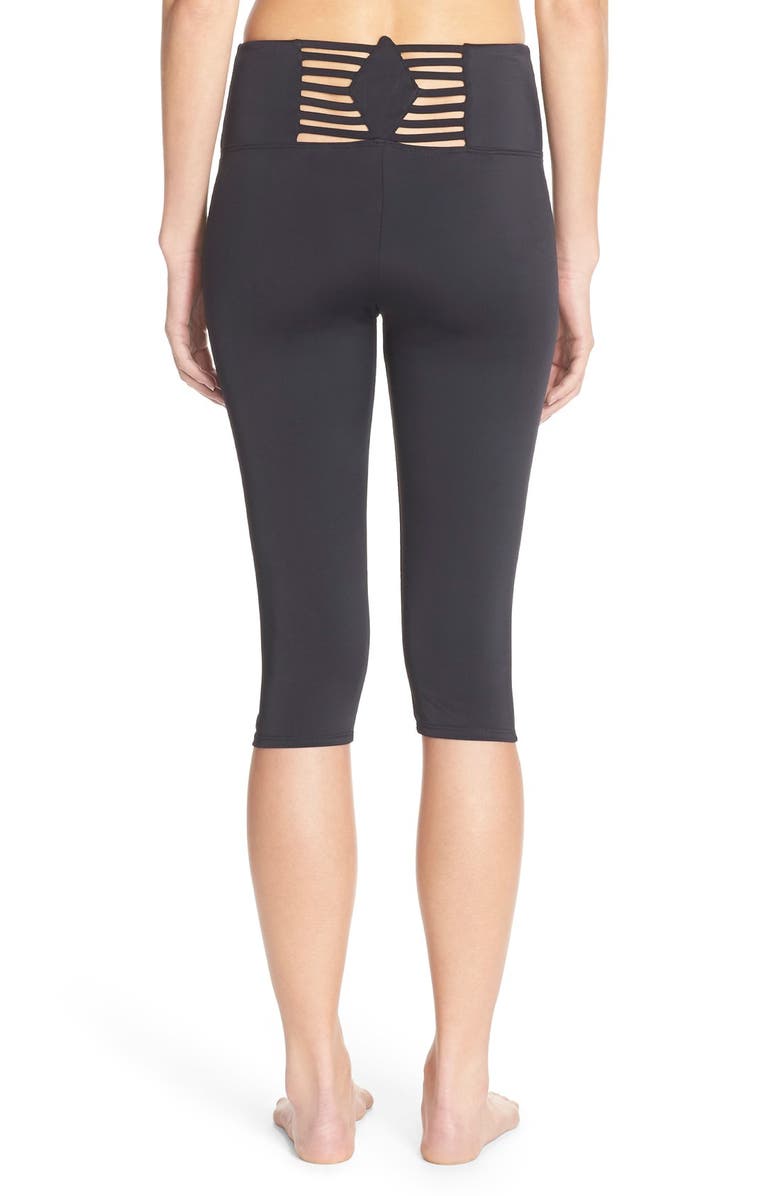 Onzie 'Sun Ray' Cutout Back Capris, Main, color,