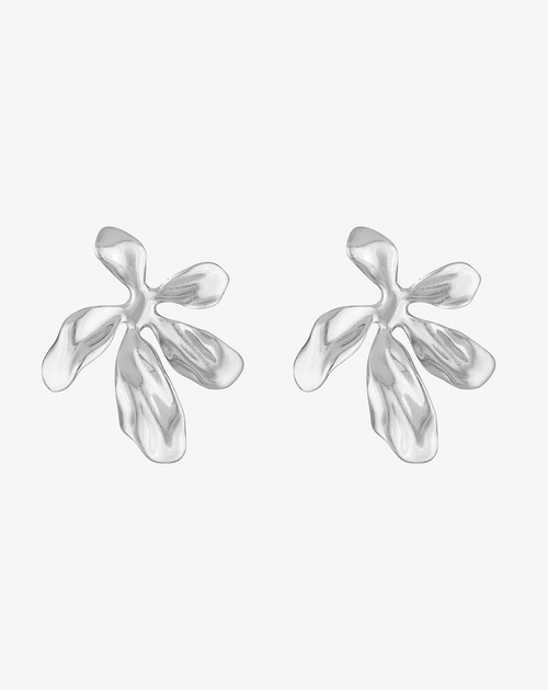 BEN ONI Polished Flower Petal Earrings in Silver 