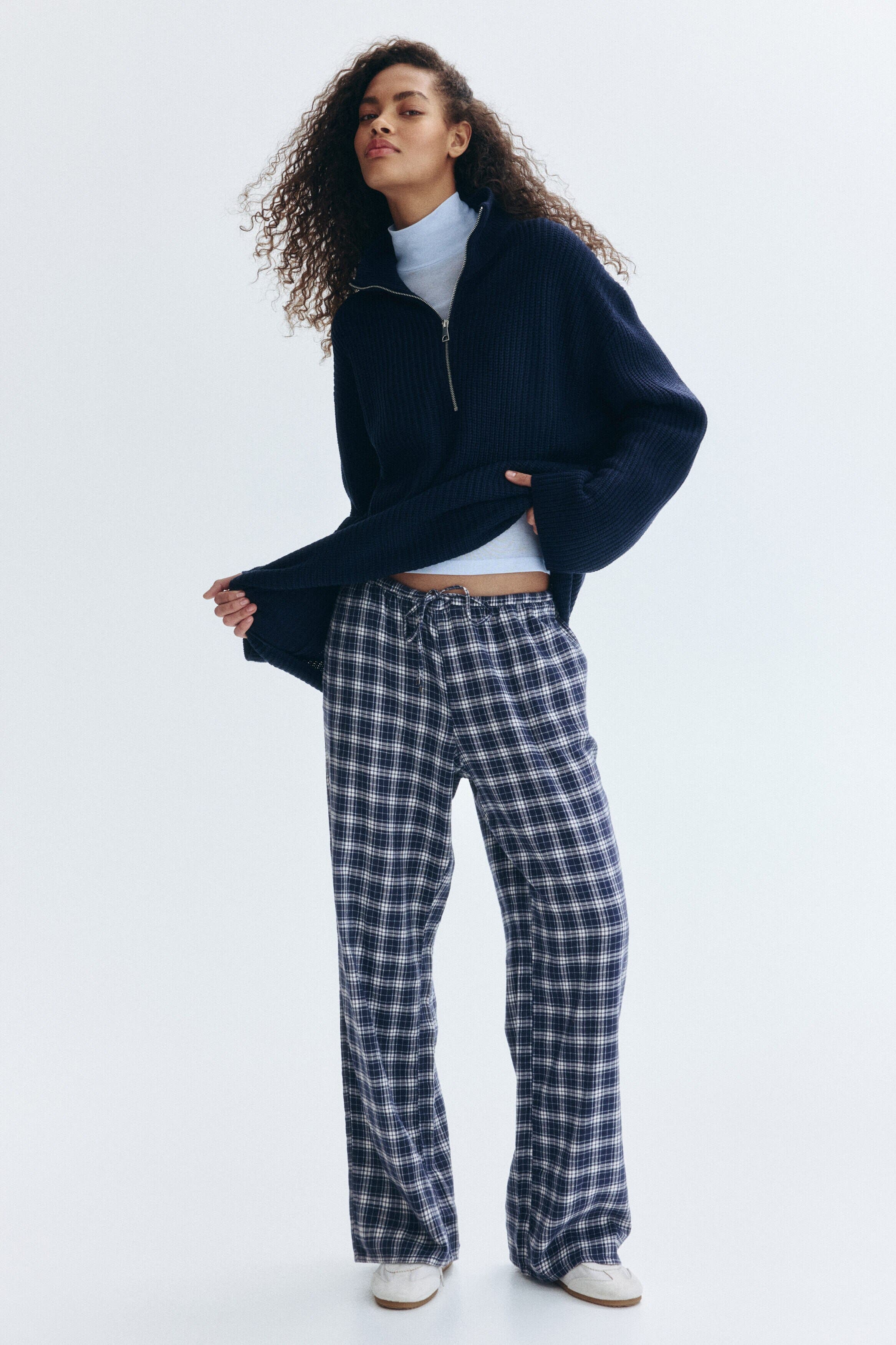 Dark blue/plaid
