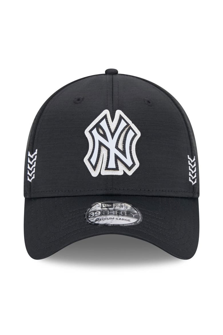 Men's New Era  Black New York Yankees 2024 Clubhouse 39THIRTY Flex Fit Hat, Alternate, color, Black