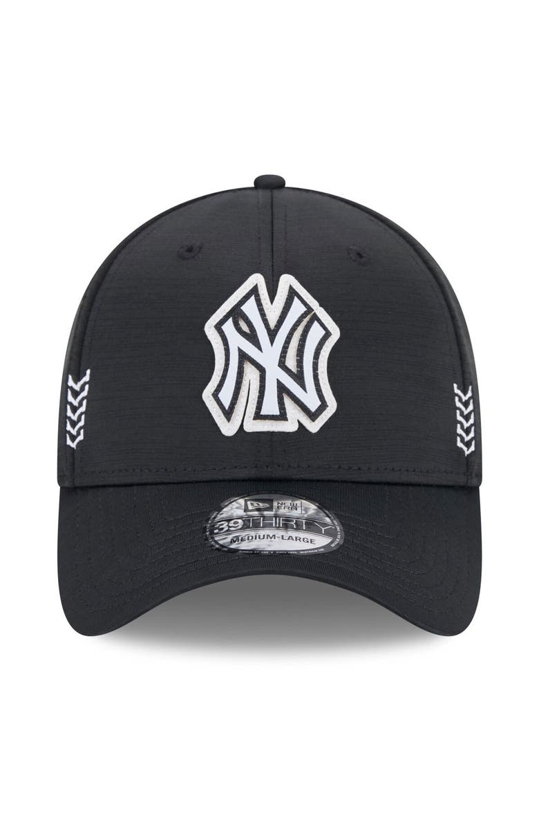 New Era Men's New Era Black New York Yankees 2024 Clubhouse 39THIRTY Flex Fit Hat, Alternate, color,