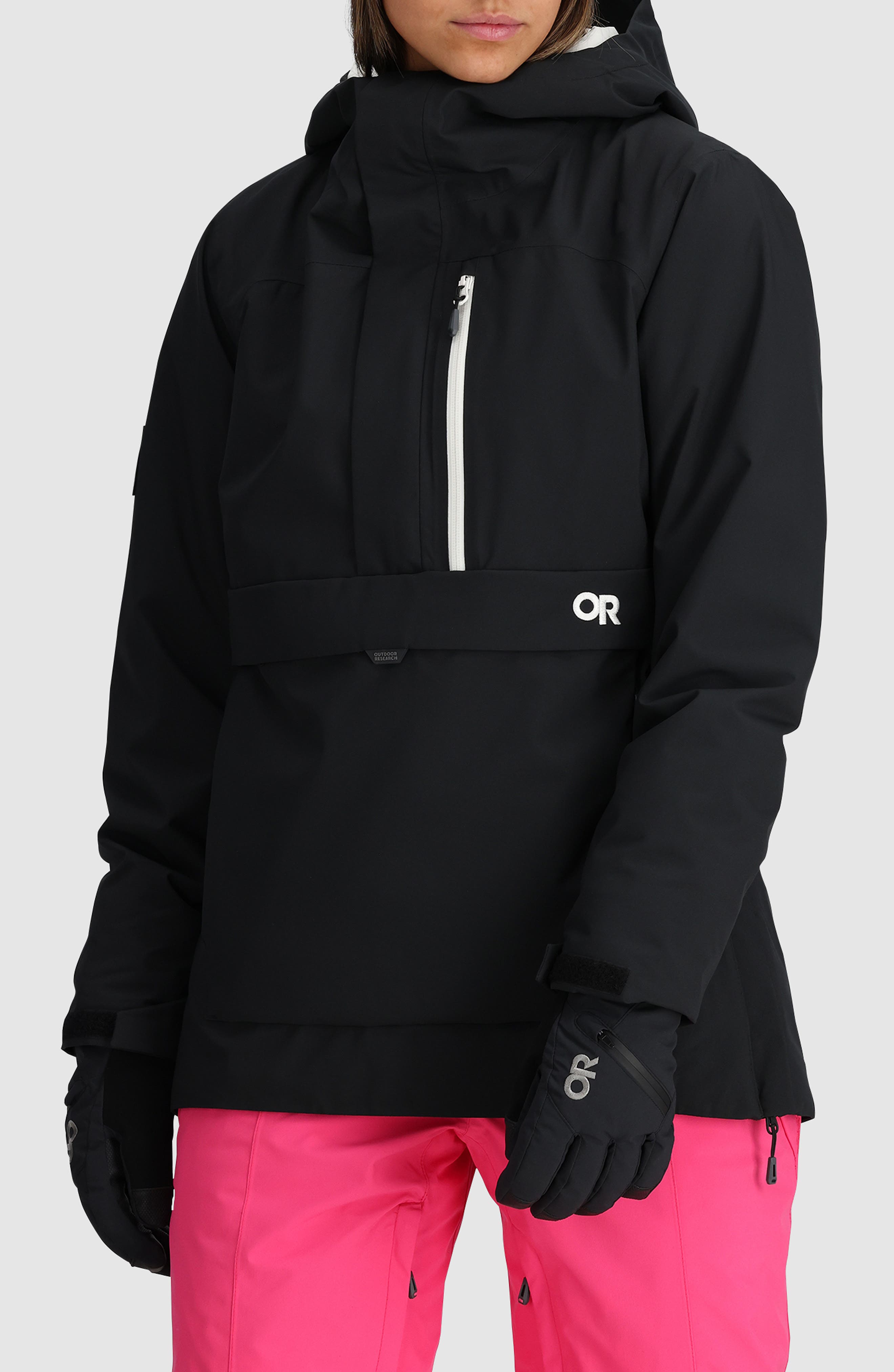 selected BLACK/SNOW