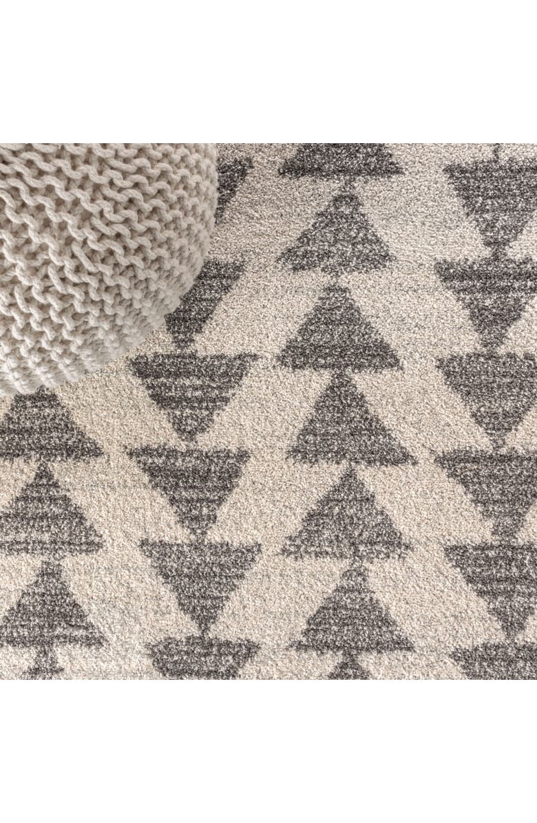 JONATHAN Y Aisha Moroccan Triangle Geometric Round Area Rug, Alternate, color, Cream/Gray
