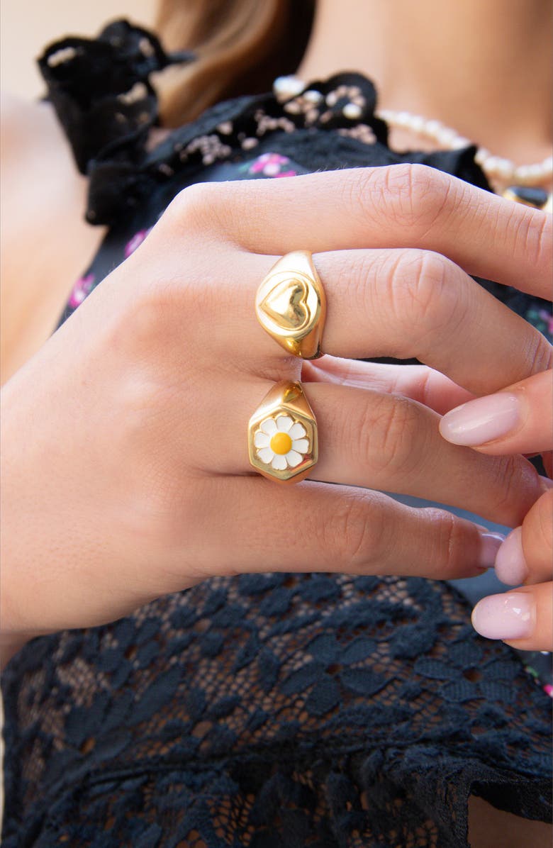 Wilhelmina Garcia Daisy Ring, Alternate, color, 