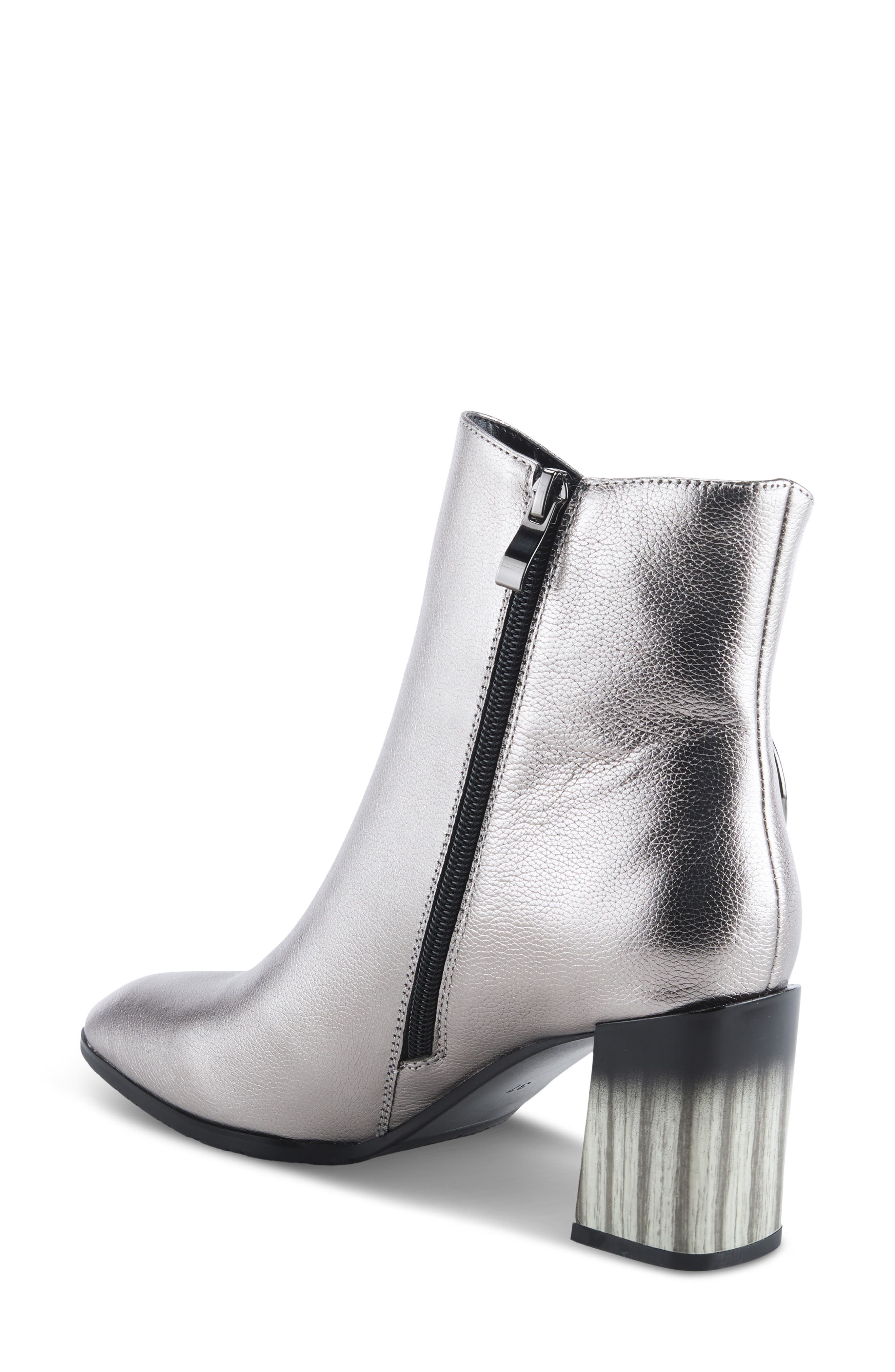 Fabulosa Bootie - image 4