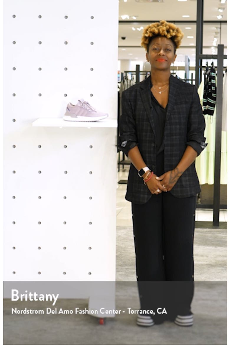 U Path X Sneaker video