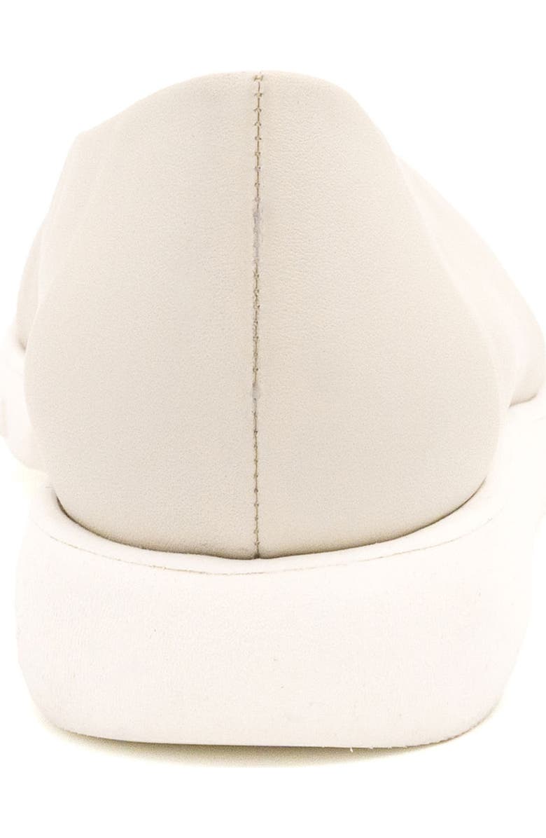 Amalfi by Rangoni Estate Flat, Alternate, color, Off White Vaport