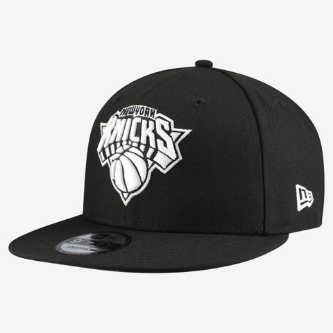Men's New Era  Black New York Knicks Team 9FIFTY Snapback Hat