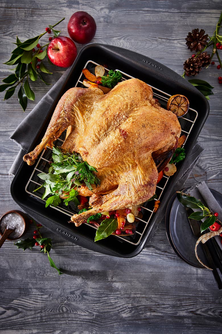 Classic 15.25" x 10.5" Roasting Pan, 5.25 Qt., Alternate, color, Black