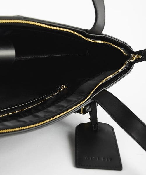 Gigi Pip Hayes Hat Carrying Tote In Black