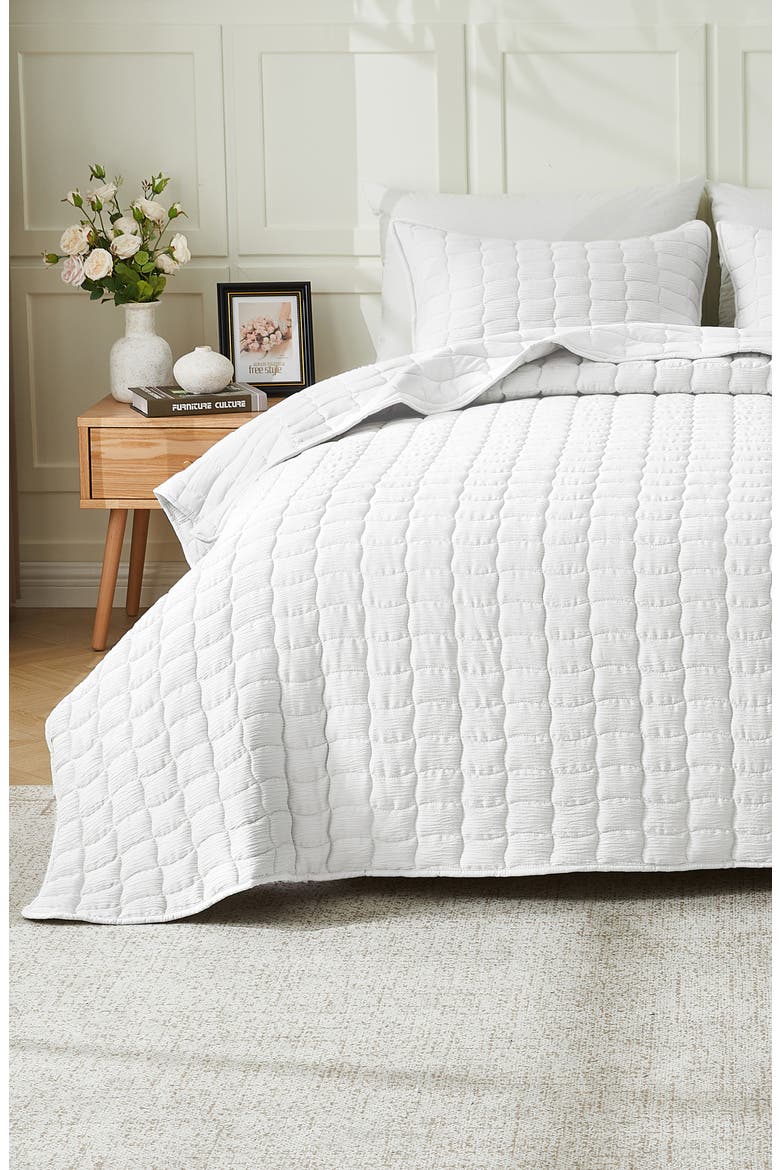 Wave Stitched Quilt Set, Alternate, color, WHITE