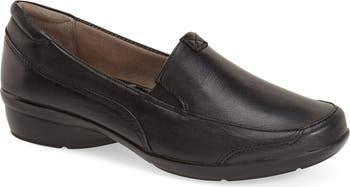 naturalizer channing loafer