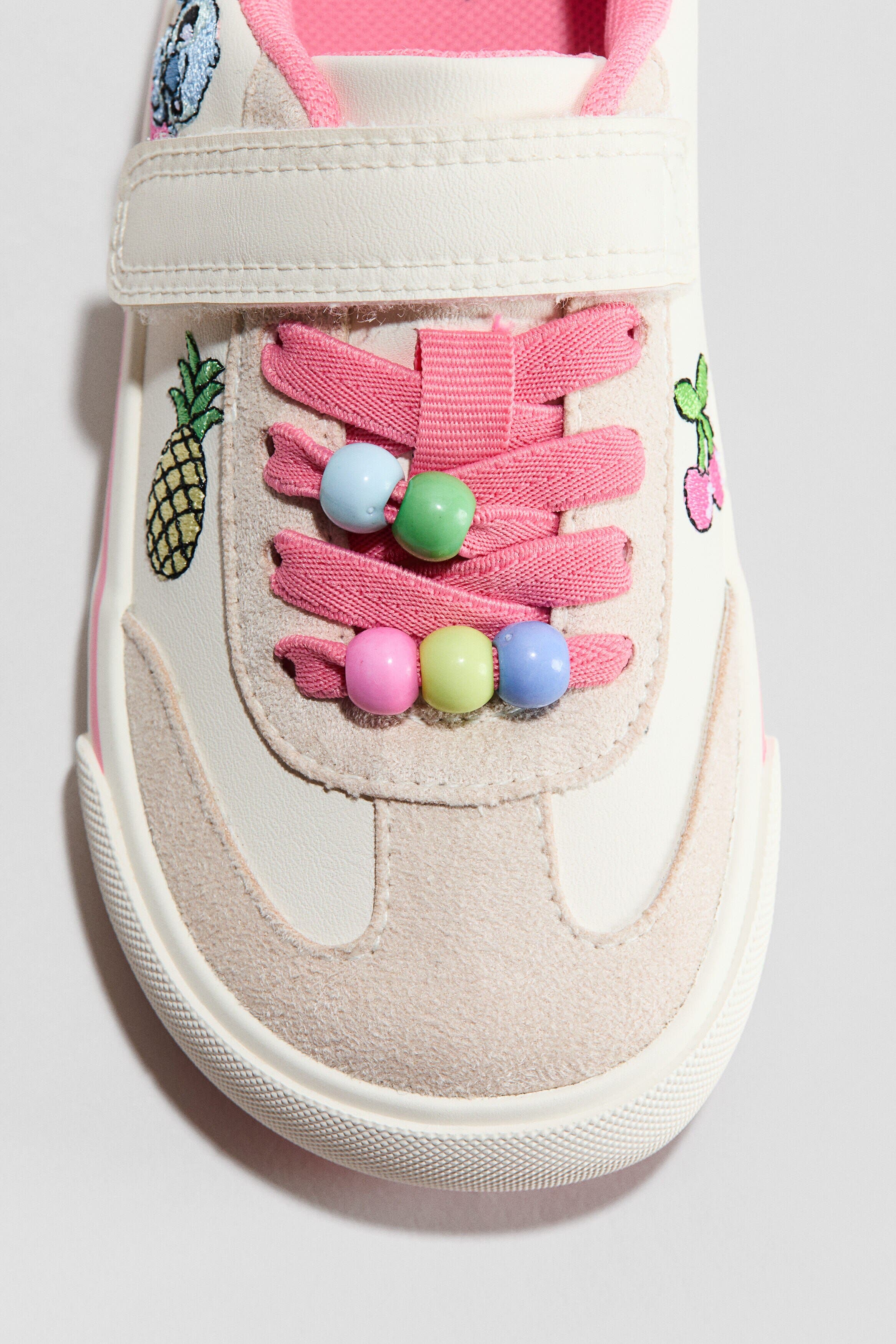 Appliquéd Barefoot Trainers, Alternate, color, Light beige/Lilo & Stitch