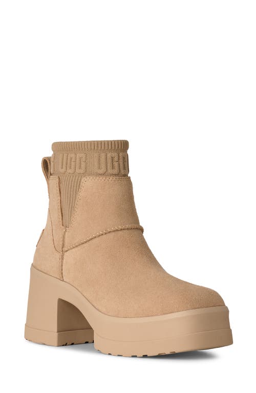 Ugg(r) Moxy Water Resistant Chelsea Boot In Sand