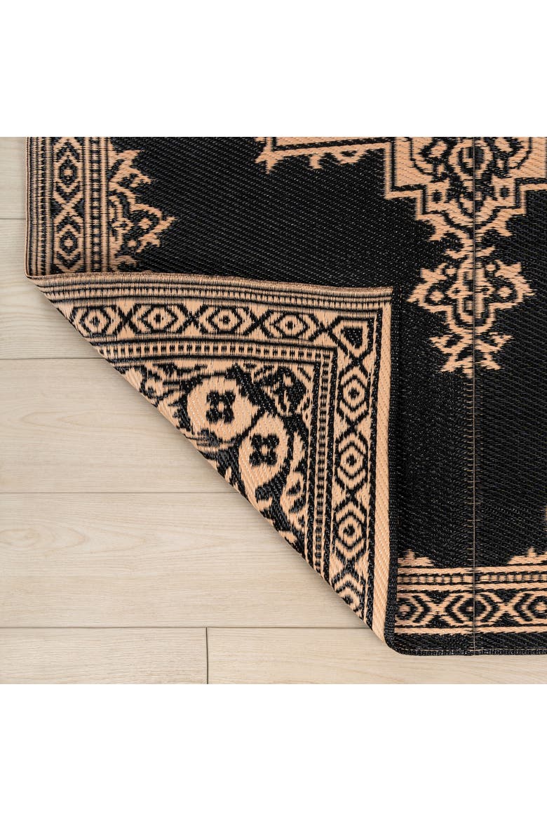 Dory Medallion Border Foldable Waterproof Reversible Plastic Straw Outdoor Rug, Alternate, color, Black/Cream
