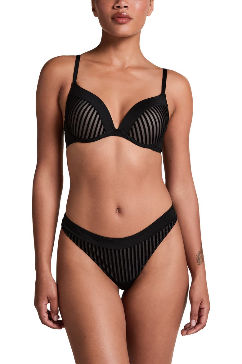 Pia thong, Alternate, color, Black
