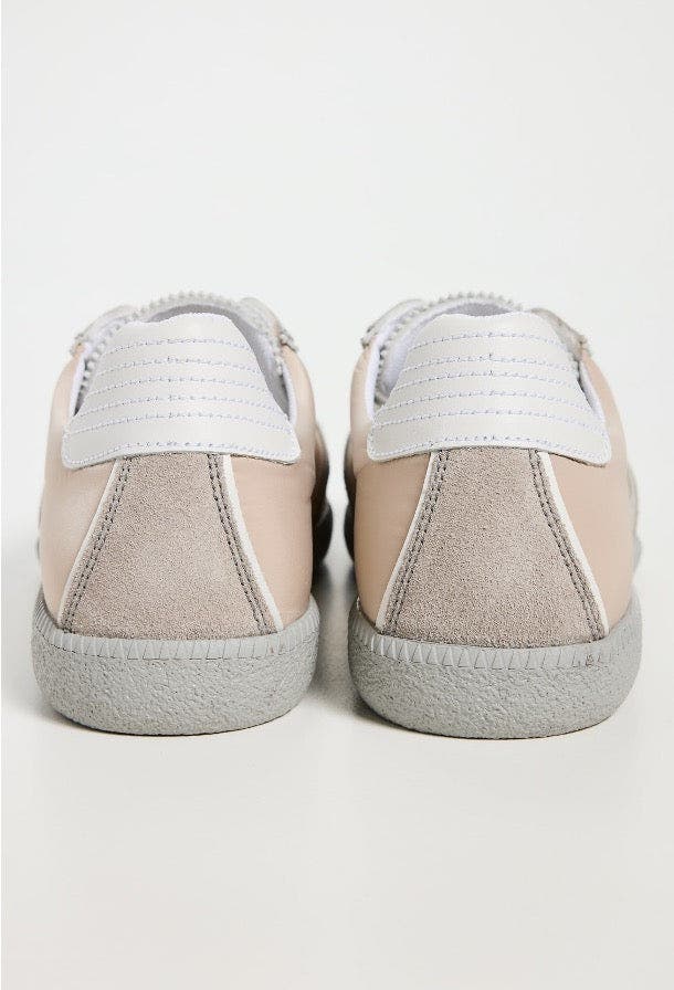 THE RAD BLACK KIDS The Stallion Gray CW, Alternate, color, 