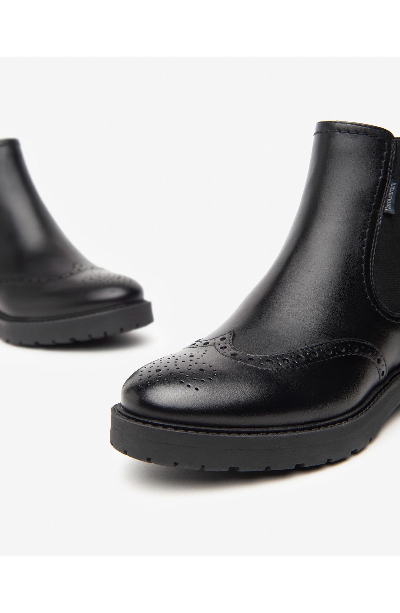 NeroGiardini Wingtip Chelsea Boot, Alternate, color, Black