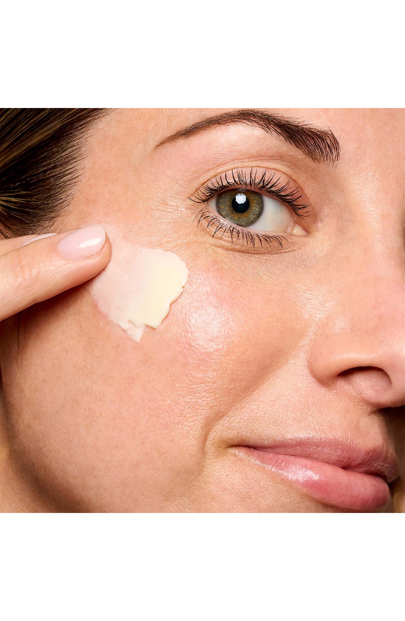 Увлажняющий крем-праймер Bobbi Brown Vitamin Enriched с витамином C — фото 6