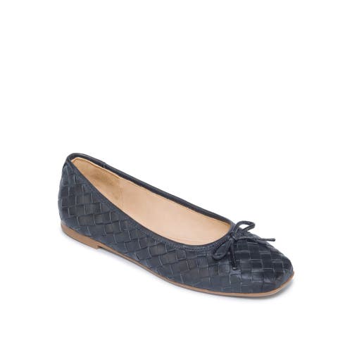 BERNARDO FOOTWEAR BERNARDO FOOTWEAR GWYNN WOVEN BALLET FLAT