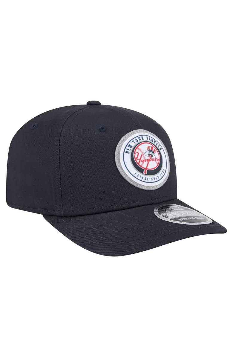 New Era Men's New Era Navy New York Yankees Circle Patch 9SEVENTY Stretch-Snap Hat, Alternate, color, Navy