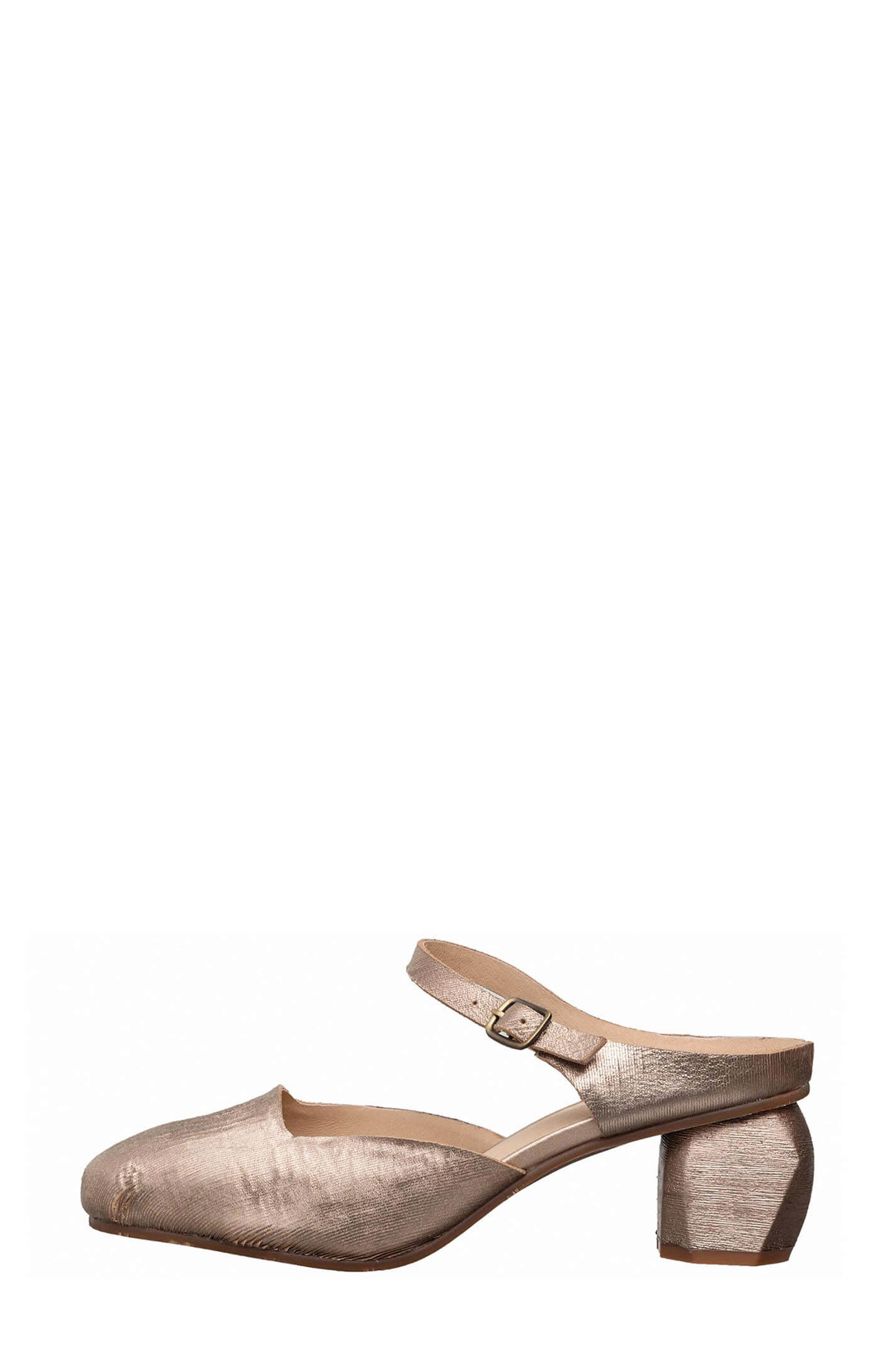 Giselle Pump, Alternate, color, LIGHT GOLD