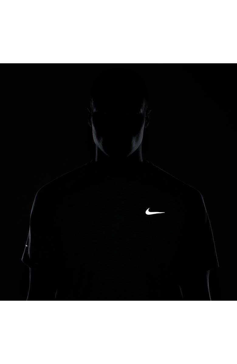 Nike Stride Dri-FIT ADV Running T-Shirt, Alternate, color, 084 Smkgry/Refsil
