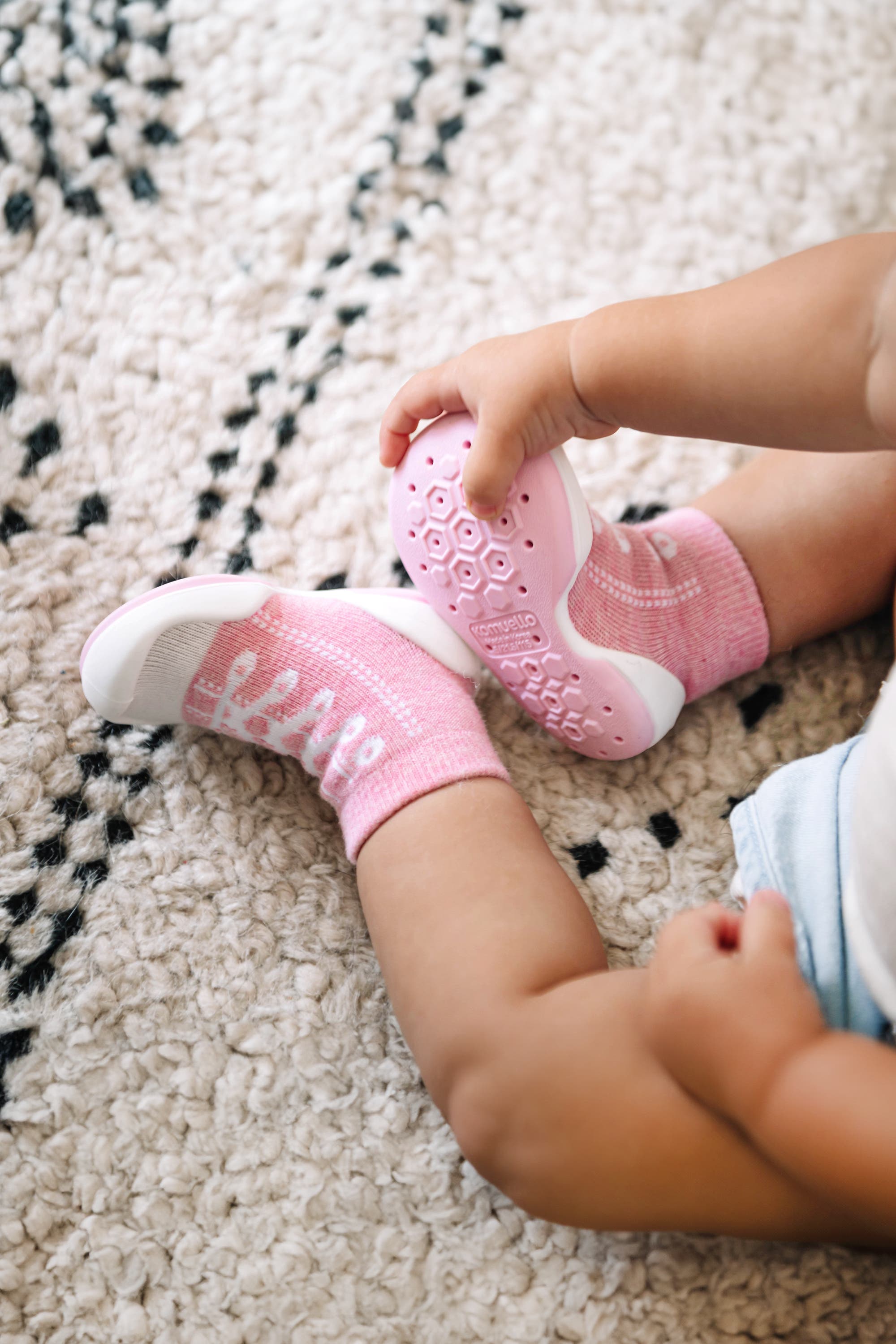 Toddler Boy Sock Shoes, Alternate, color, Pink