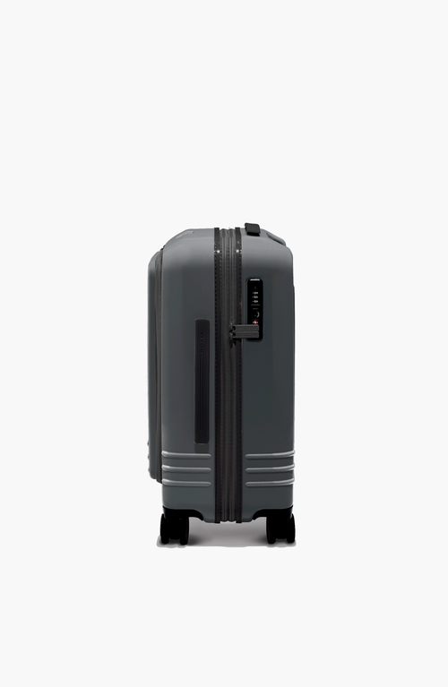 Roam Luggage Front Pocket Expandable Carry-on In Black