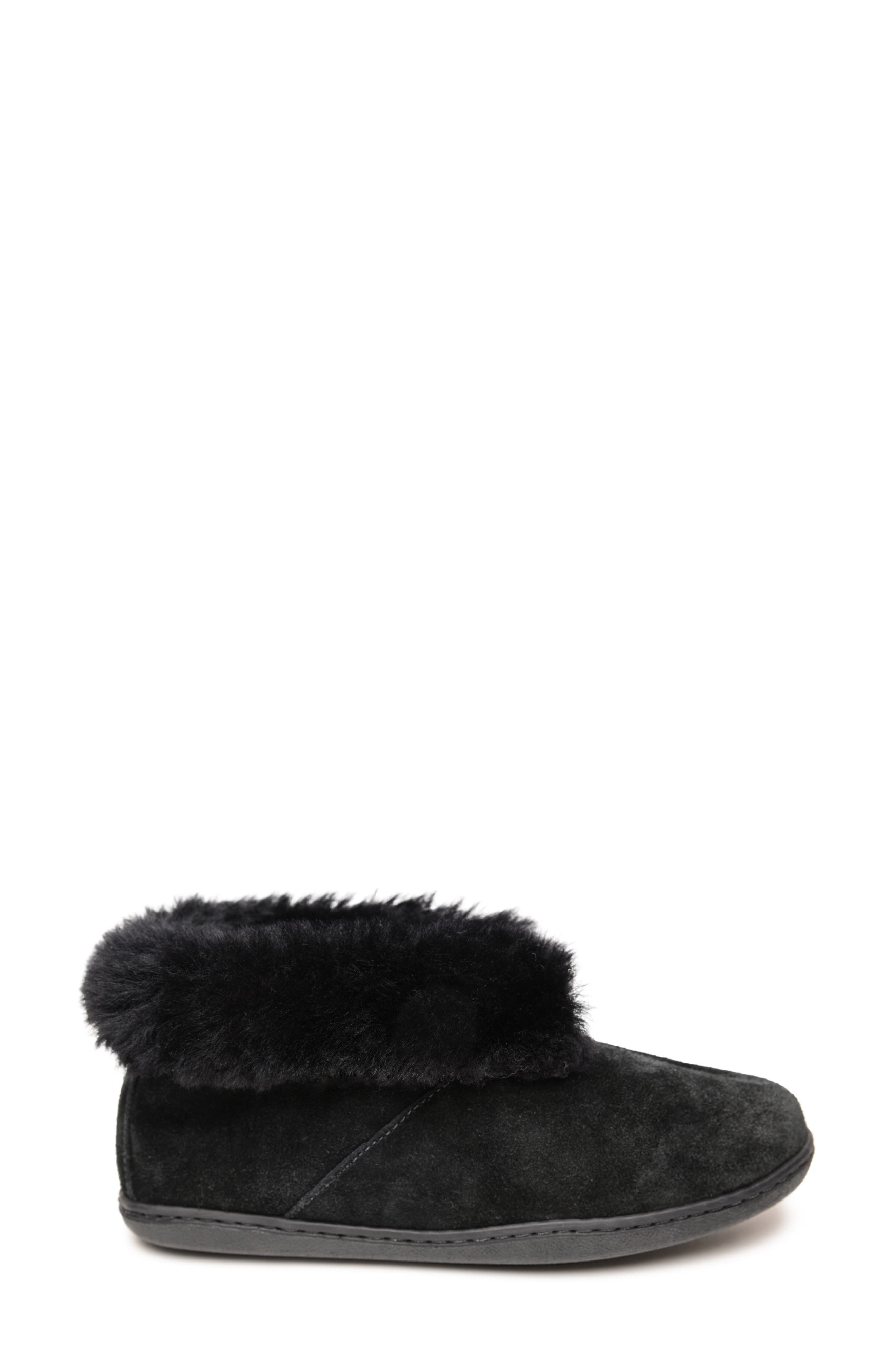 Minnetonka Genuine Sheepskin & Suede Slipper, Alternate, color, Black