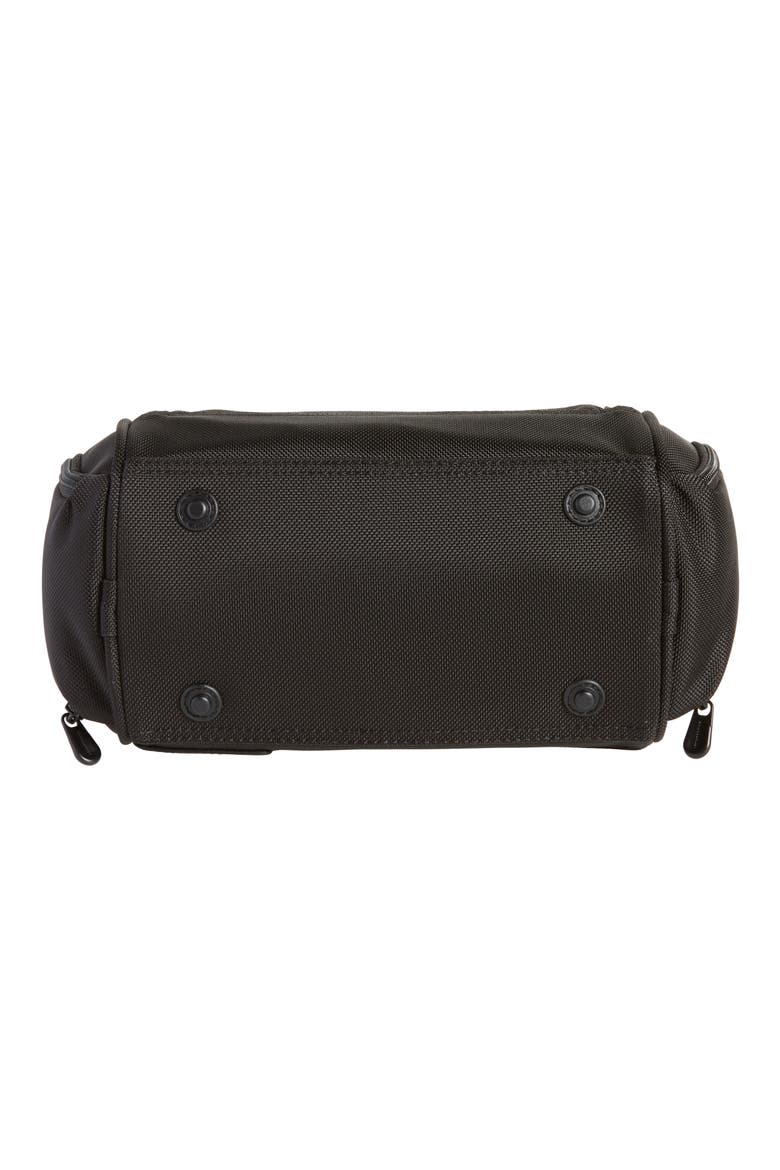 Baseline Executive Toiletry Kit, Alternate, color, BLACK