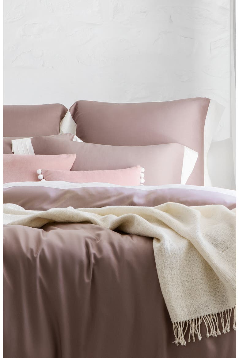 Shannon throw, Alternate, color, White