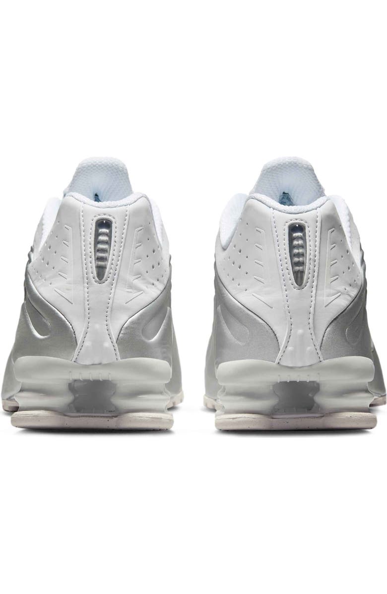 Nike Shox R4 Sneaker, Alternate, color, 101 White/White/Bright Crimson/Metallic Silver