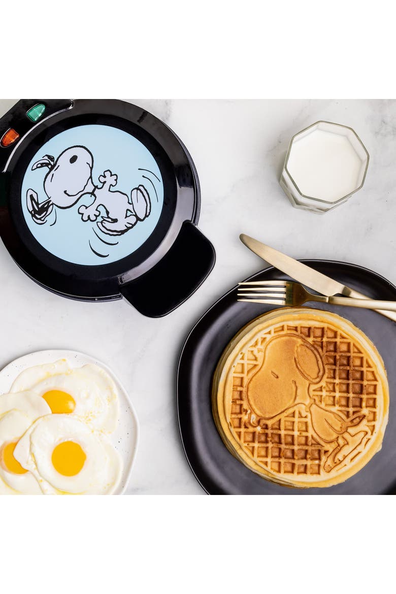 Peanuts Snoopy Waffle Maker, Main, color, None