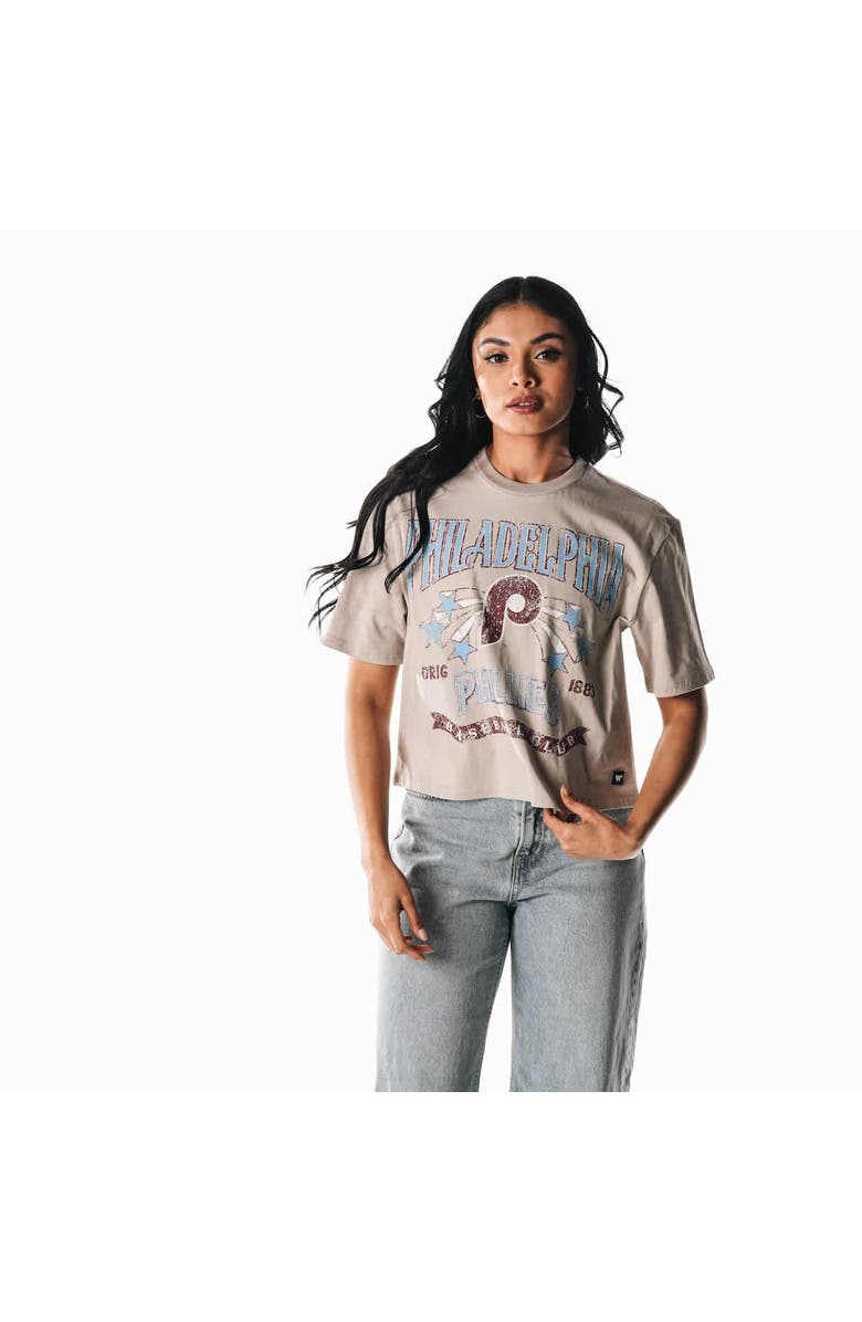 THE WILD COLLECTIVE Women's The Wild Collective Cream Philadelphia Phillies Cropped Vintage Boxy T-Shirt, Main, color,