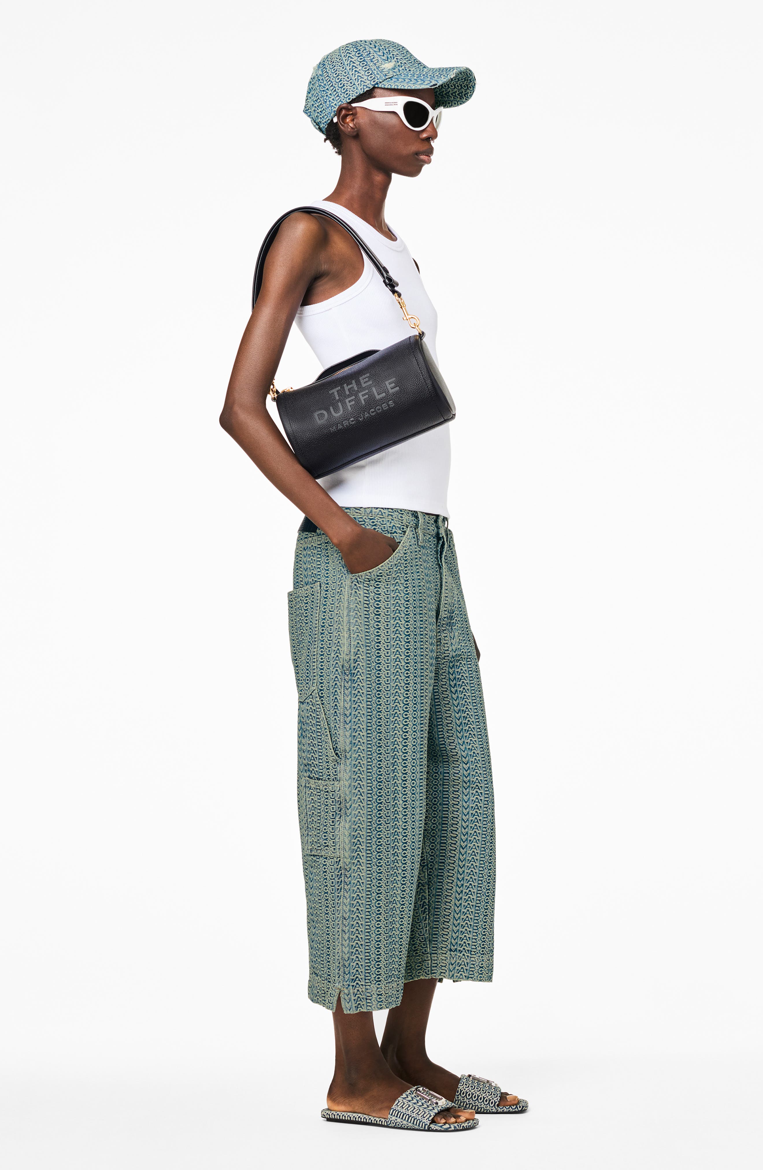 Marc Jacobs The Leather Duffle Bag, Alternate, color, 