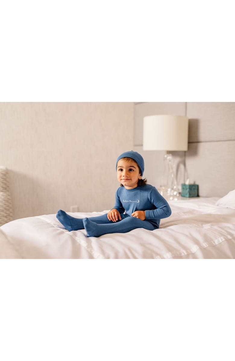 Pouf Boys Shoot for the Moon Footie, Alternate, color, Blue