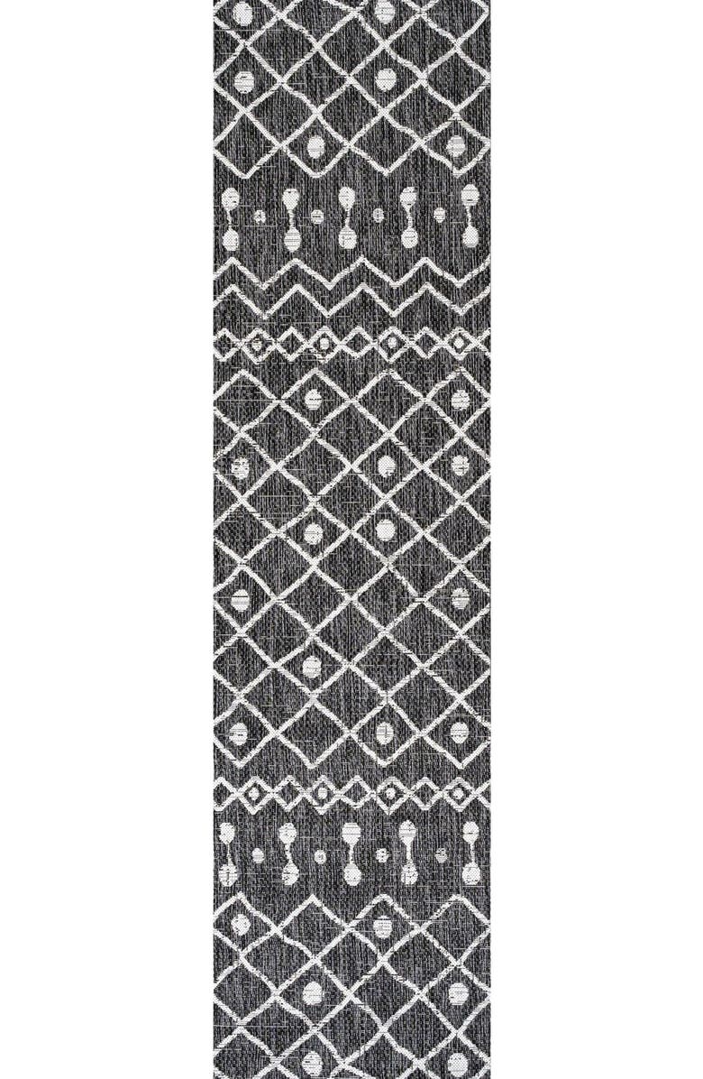 JONATHAN Y Nokat Bohemian Indoor/Outdoor Area Rug, Main, color, Black/Ivory