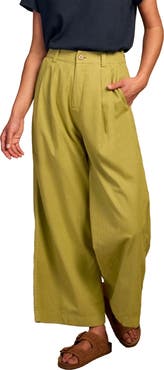 Celtic & Co. Pleat Front Crop Pants