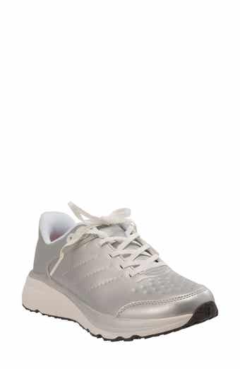 Phoebe Sneaker